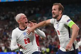 El inglés Harry Kane festeja el tanto que le dio el triunfo a Inglaterra y el pase a la final del próximo domingo ante Italia