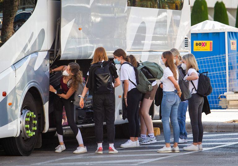 Más de 850 estudiantes en Mallorca contrajeron coronavirus durante viajes de egresados