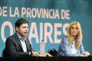 Kicillof, con la vicegobernadora Verónica Magario, el jueves, en Pilar, al anunciar los cambios en el gabinete y un plan de seis años