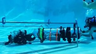 Musk y su equipo fabricaron y llevaron a Tailandia una cápsula submarina, pero los rescatistas la descartaron.