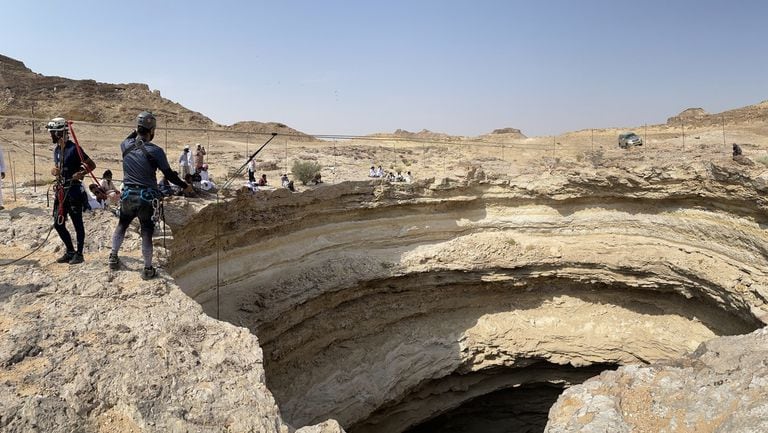 El equipo que exploró el pozo de Yemen tras años de misterio