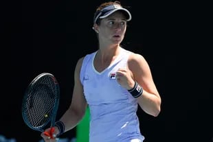 Nadia Podoroska festejando un punto durante su partido con Christina McHale en el último Australian Open, en 2022 no competirá en Melbourne.