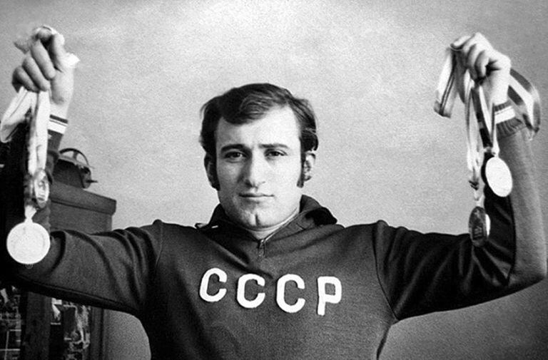 El fabuloso nadador soviético que al convertirse en héroe arruinó su carrera