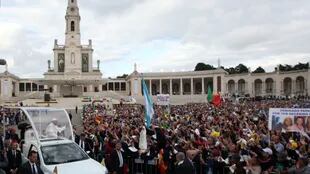 El Papa canonizó a los pastorcitos de Fátima, los primeros santos niños