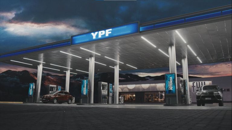 La nueva campaña de YPF está basada en los cuatro atributos principales de sus combustibles.