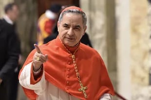 El cardenal Angelo Becciu