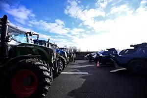 Los agricultores europeos intensifican las protestas y bloqueos y Francia se planta ante al acuerdo UE-Mercosur