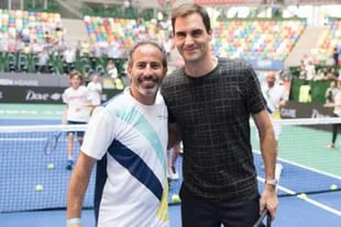 El profesor Esteban Palombo hace un año, durante la visita de Federer: otros tiempos, sin dudas