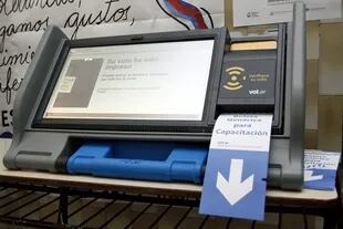 Una de las máquinas de votación usada durante las PASO porteñas
