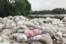 Reconquista: el ingenioso plan de vecinos para terminar con la basura en el río