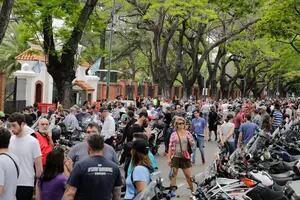 Cientos de motociclistas reclamaron justicia y seguridad frente a la quinta de Olivos