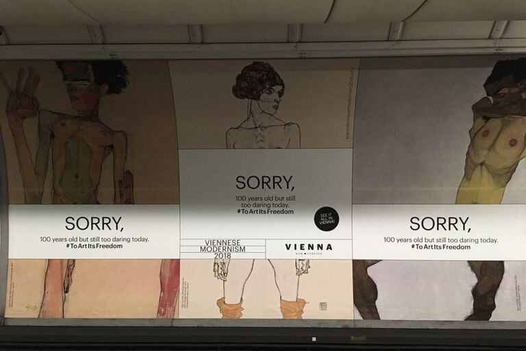 Prohibido. Los desnudos de Schiele no perdieron su poderío perturbador: en Alemania y en el Reino Unido cubrieron con fajas afiches promocionales de exposiciones