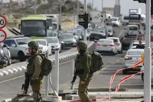Tras los atentados, Israel moviliza a sus policías de reserva y refuerza a sus efectivos militares