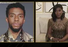 La emoción de la viuda de Chadwick Boseman al recibir su Globo de Oro póstumo