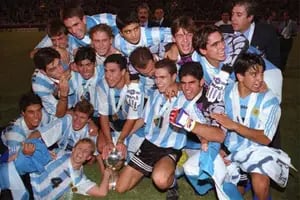 La historia del único Mundial de fútbol que se jugó en ese país... y ganó Argentina
