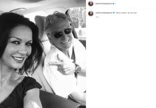 Catherine Zeta-Jones publicó una foto junto a Michael Douglas en su cuenta de Instagram (Crédito: Instagram/@catherinezetajones)