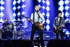 Mirá a Paul McCartney tocando “Get Back” con Ringo Starr y Ron Wood