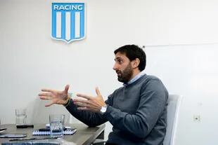 Diego Milito renunció como manager y eso encadenó la salida de Beccacece como entrenador de Racing