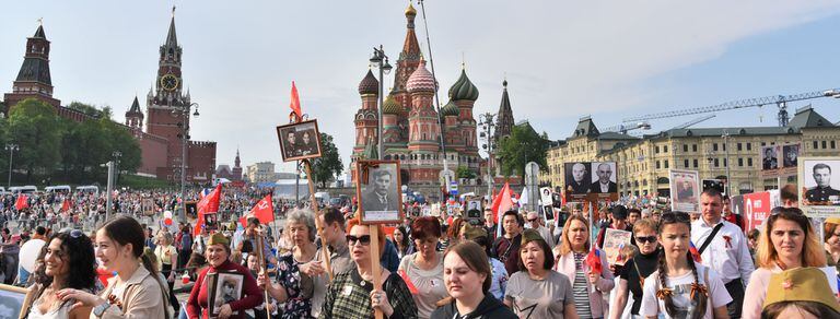 El masivo desfile ruso que crece cada año y ya supera el millón de participantes
