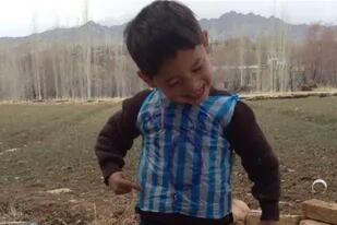 El niño afgano fan de Messi teme a los talibanes e hizo un desgarrador pedido
