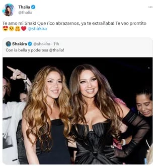 Shakira y Thalia se reencontraron en la gala