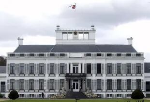 Palacio Soestdijk. Este magnífico coto de caza fue el hogar de la reina Juliana y su marido, el príncipe Bernardo. Pero en 2004, cuando murieron, las tierras pasaron al Estado.