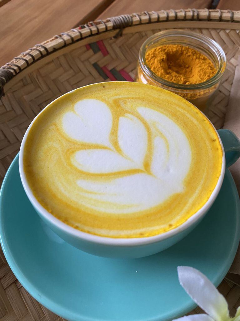 El café de cúrcuma es antiinflamatorio y analgésico. Foto: División Café