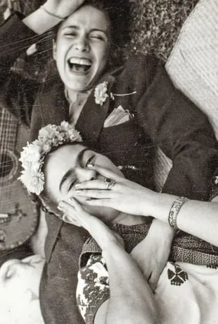 Chavela Vargas junto a Frida Kahlo