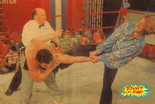Titanes en el ring fue un programa televisivo emblemático de la Argentina. El show protagonizado y dirigido por Martín Karadagián centraba su trama en la lucha libre. Fue emitido -principalmente- por Canal 9, con interrupciones, entre 1962 y 2001. Tradicionalmente, se trasmitía los domingos por la noche