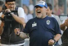 Gimnasia: cuando vuelva el fútbol, Maradona estará en el banco del Lobo