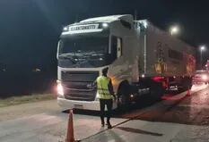 Por falta de gasoil, camioneros cortan rutas en el sur de Córdoba