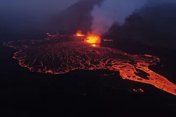 Desde que el volcán entró en erupción la lava no ha dejado de fluir