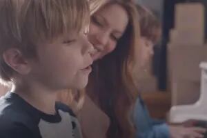 Shakira les dedicó una conmovedora canción a sus hijos y Sasha sorprendió con su voz
