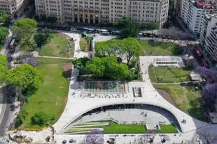 Plaza Doctor Bernardo H. Houssay en Recoleta. El proyecto de renovación incluyó la incorporación de 1.300 m² de nuevo espacio verde