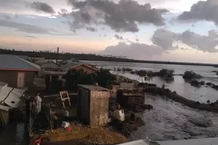 Las imágenes en redes sociales muestran la desolación causada por las inundaciones.