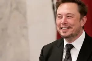 La polémica pregunta que Elon Musk le hizo a Grok, su nuevo asistente de Inteligencia Artificial para X