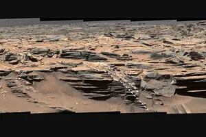 Descubren una piedra preciosa rica en agua en Marte