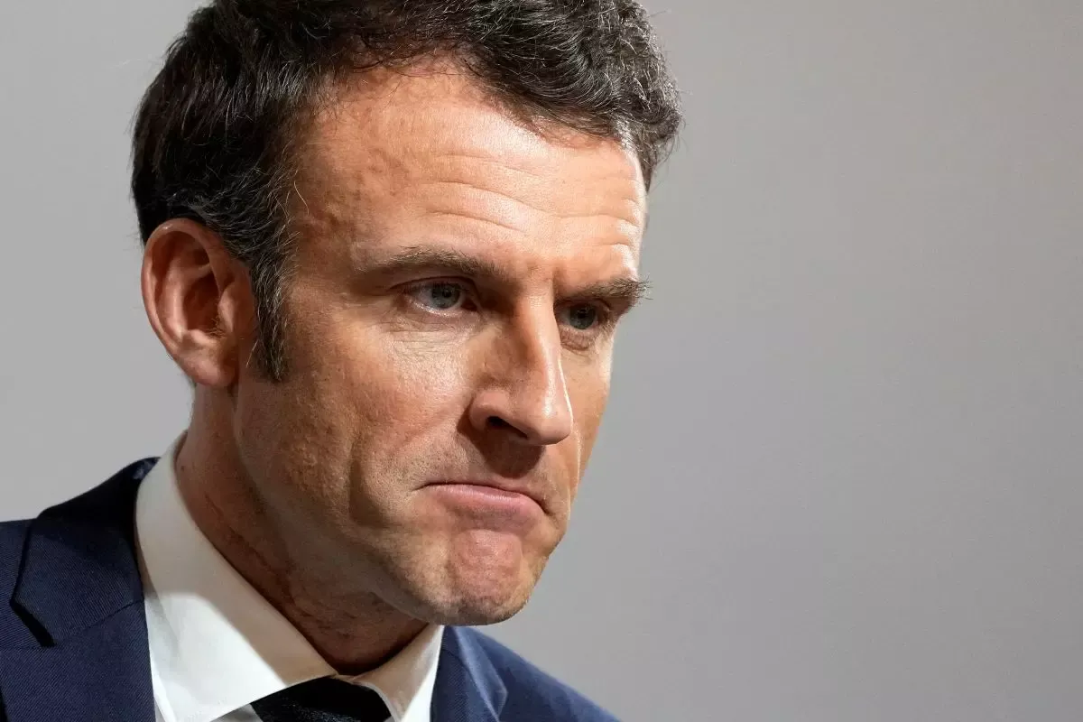 Un pariente de Emmanuel Macron recibió una brutal golpiza por las reformas jubilatorias y detuvieron a ocho personas
