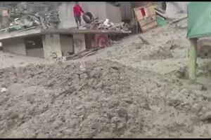 Al menos 8 muertos en deslizamiento de tierra en sur de Perú