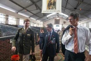 Una visita a las caballerizas del Regimiento de Granaderos a Caballo General San Martín, otra de las actividades