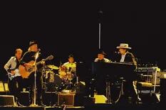 Mirá a Bob Dylan y Neil Young tocando juntos por primera vez desde 1994