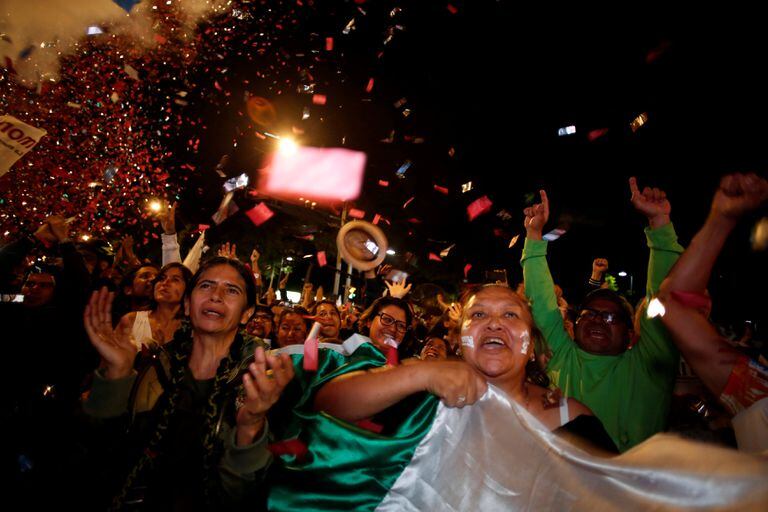 Los votantes de López Obrador castigaron a los partidos tradicionales y esperan un alivio a la corrupción, la violencia y la desigualdad