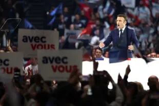 Emmanuel Macron durante un mitin de campaña