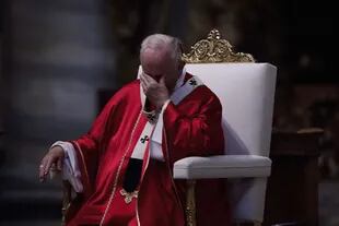 15 June 2019, Vatican, Vatican City: Pope Francis reacts during the funeral service of Cardinal Leon Kalenga Badikebele, the Apostolic nuncio in Argentina, in St. Peter s Basilica Photo: Evandro Inetti/ZUMA Wire/dpa