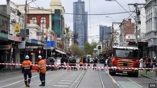 La ciudad de Melbourne sufrió algunos daños a causa de un terremoto. Fuente: EPA/BBC.