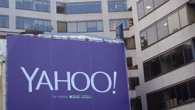 La pregunta aquí es: ¿ante la adversidad, Facebook va a reaccionar como Microsoft o va a tomar el camino de Yahoo? Nota importante: Yahoo ya no existe.
