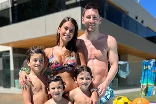Lionel Messi suele mostrarse con su pareja y sus hijos en redes sociales