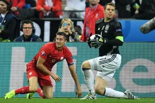 Neuer y Lewandowski, compañeros en Bayern Munich, rivales esta jornada
