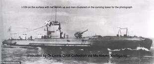 Los 80 miembros de la tripulación a bordo del I-124  cuando el submarino se hundió el 20 de enero de 1942 (Crédito: Universidad Flinders)
