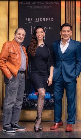 Ana Fontán junto al reconocido Néstor Fabián y el gardeliano Ariel Ardit